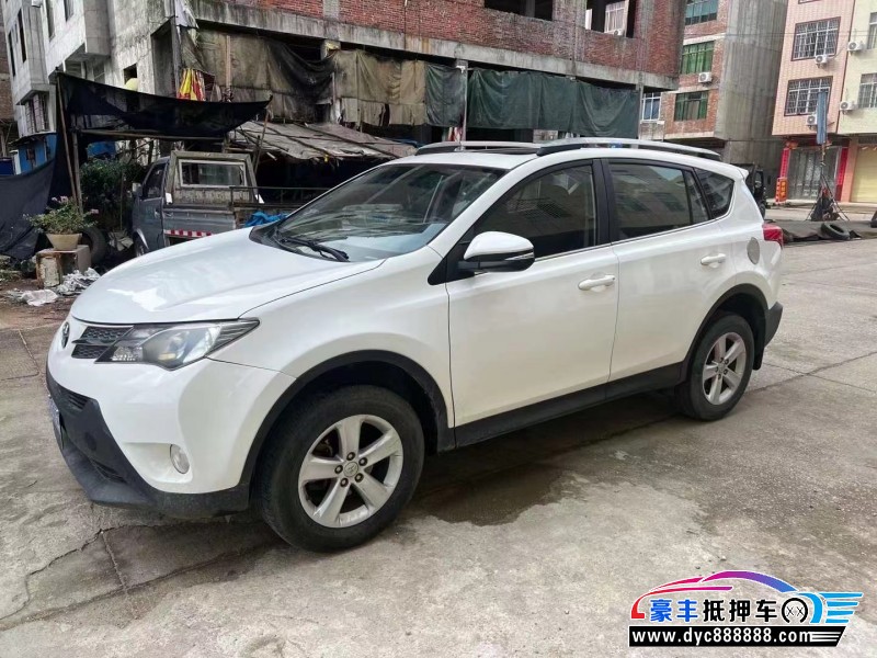 14年丰田RAV4荣放轿车抵押车出售