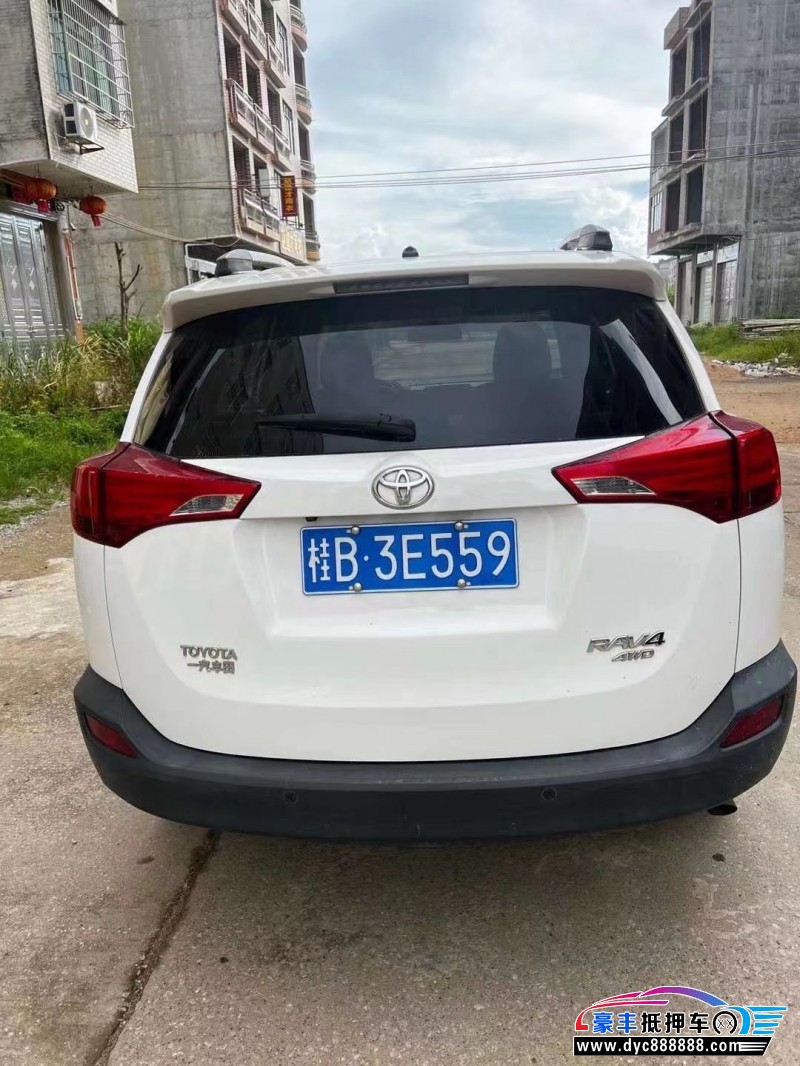 14年丰田RAV4荣放轿车抵押车出售