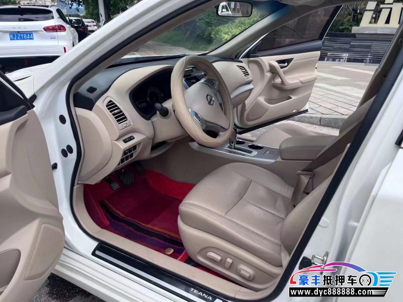 18年日产天籁轿车抵押车出售