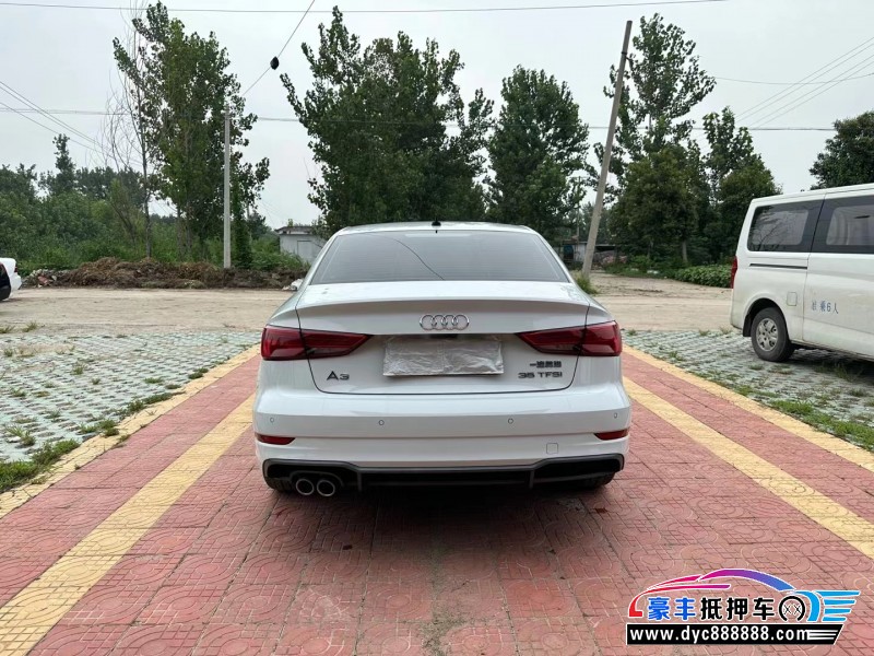 20年奥迪A3轿车抵押车出售