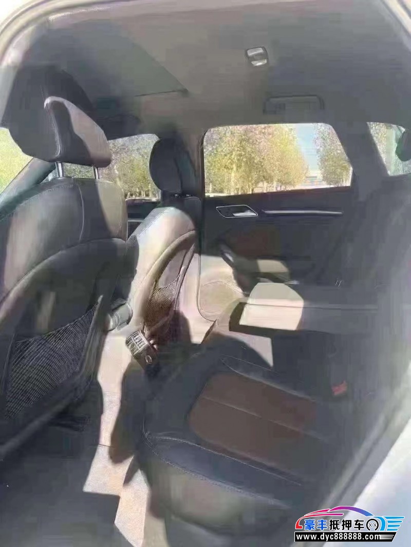 19年奥迪A3轿车抵押车出售