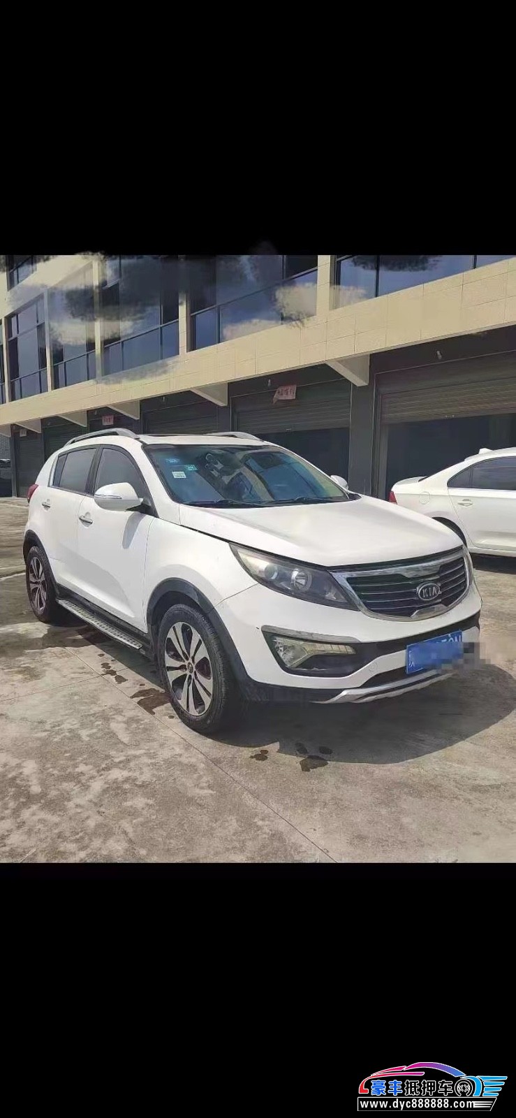 14年起亚智跑轿车抵押车出售