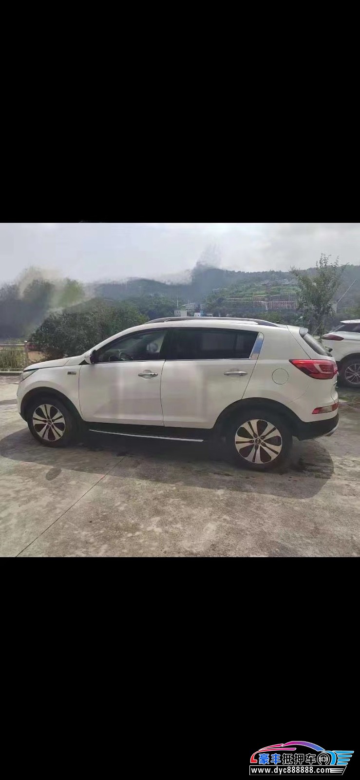 14年起亚智跑轿车抵押车出售