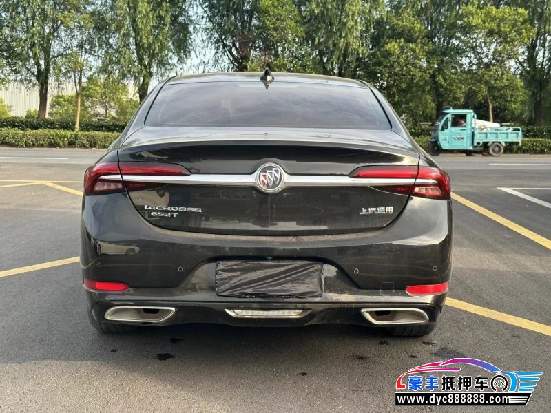 20年别克君越轿车抵押车出售