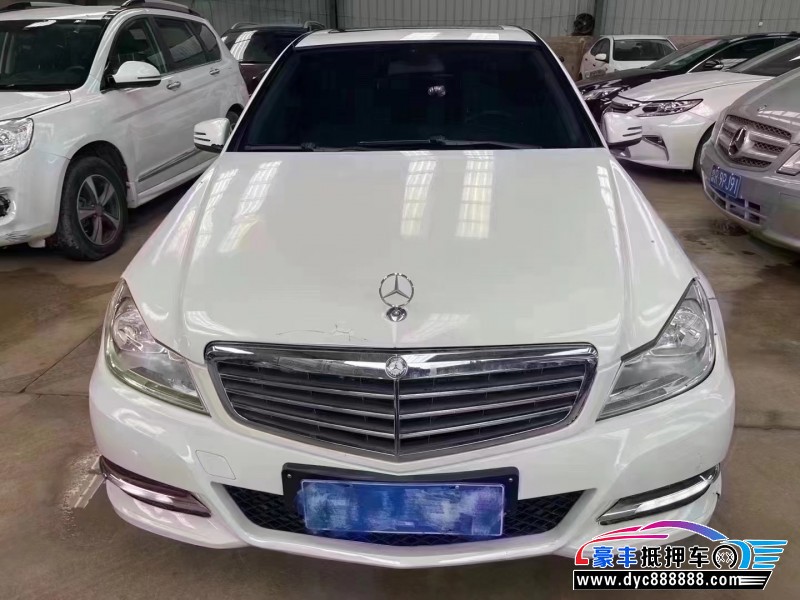 13年奔驰C轿车抵押车出售
