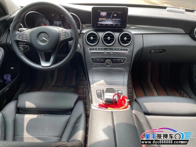 17年奔驰C轿车抵押车出售