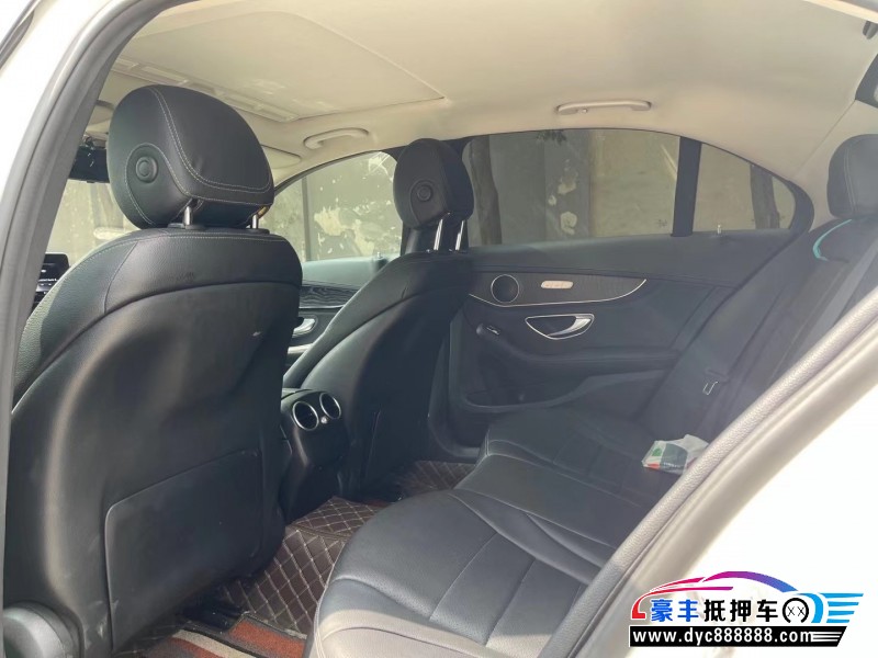 17年奔驰C轿车抵押车出售