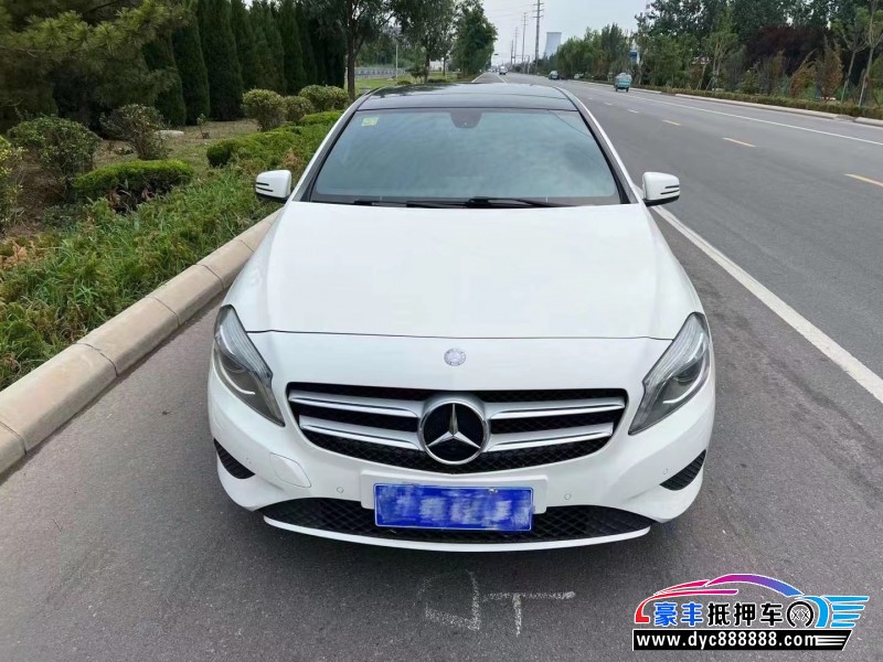 15年奔驰A轿车抵押车出售