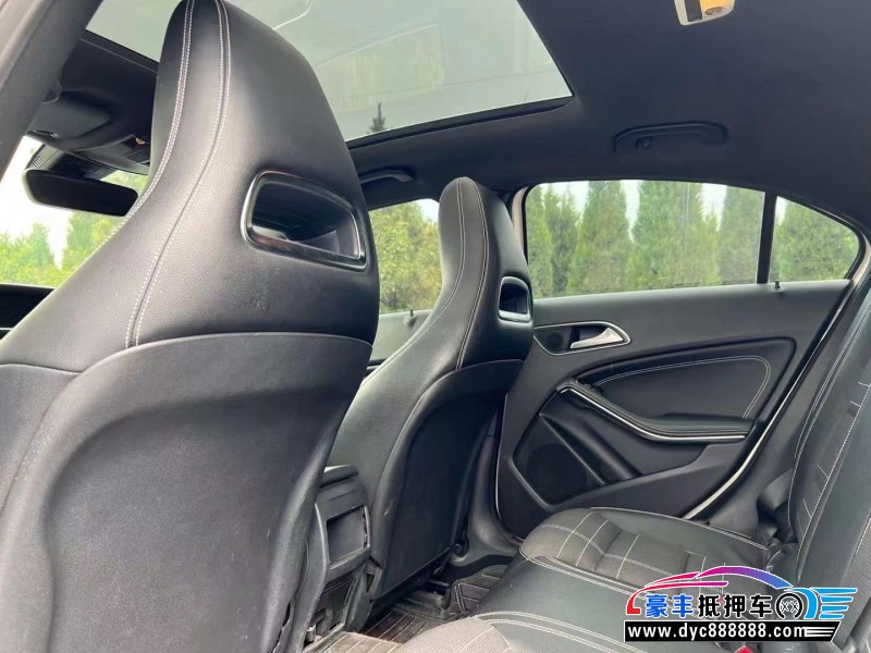 15年奔驰A轿车抵押车出售