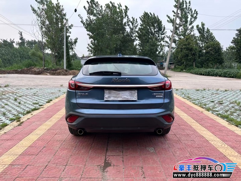 17年马自达CX-4轿车抵押车出售