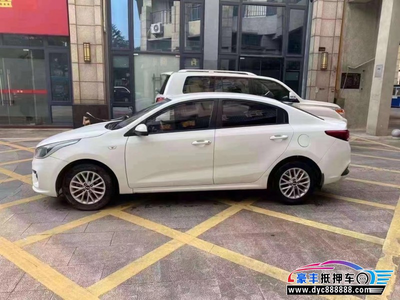 17年起亚K2轿车抵押车出售