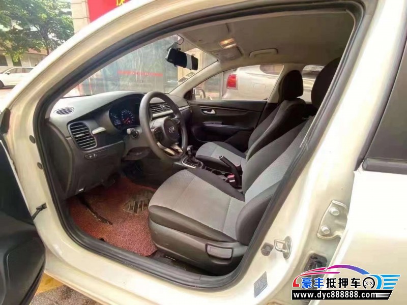 17年起亚K2轿车抵押车出售