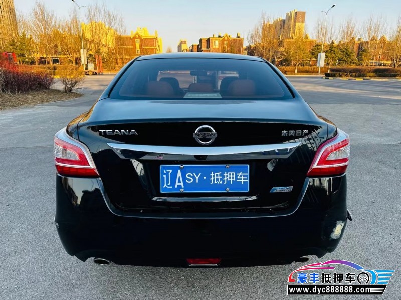 16年日产天籁轿车抵押车出售