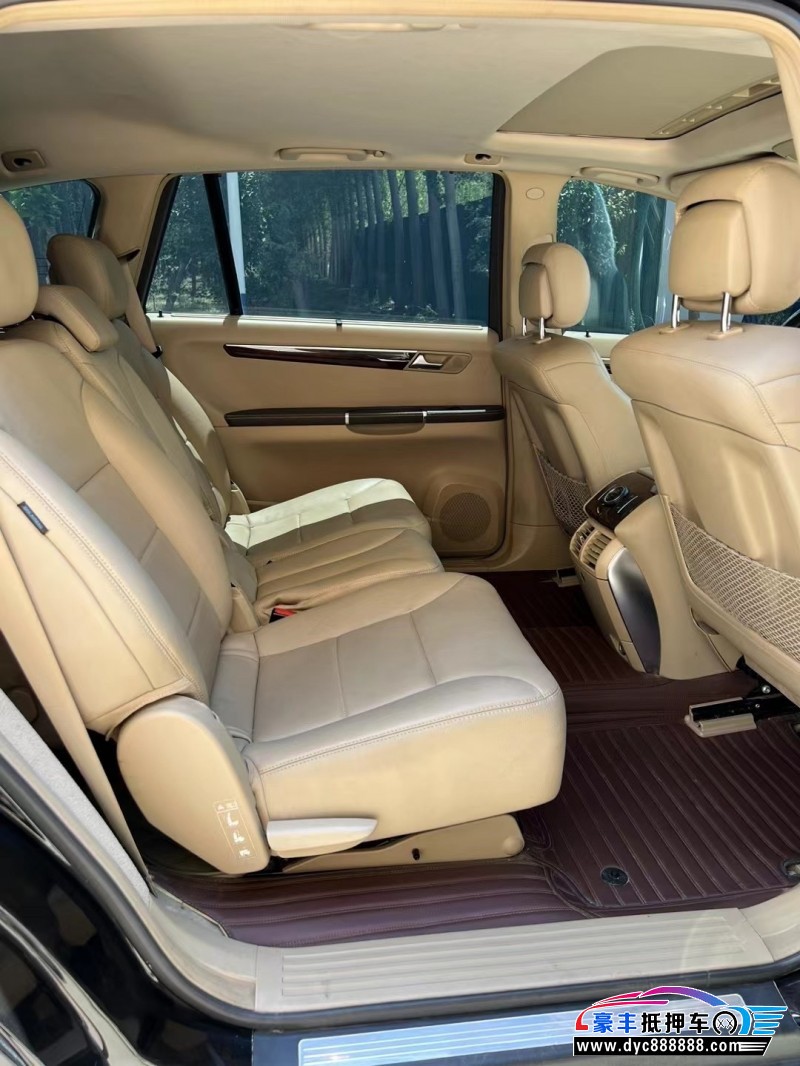 12年奔驰R轿车抵押车出售