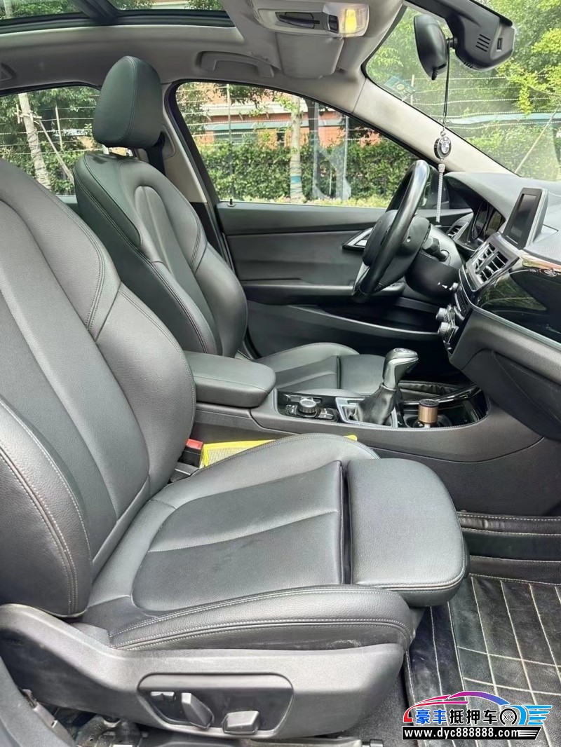 18年宝马1系轿车抵押车出售