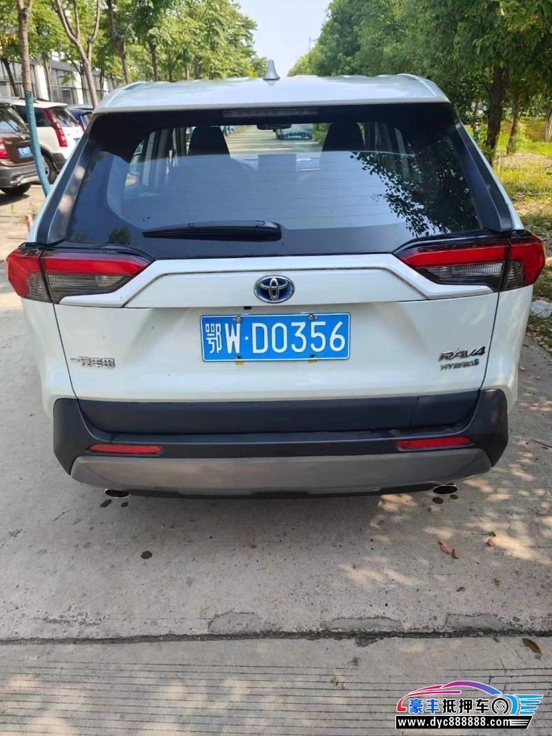 22年丰田RAV4轿车抵押车出售
