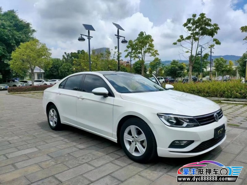 18年大众凌渡轿车抵押车出售