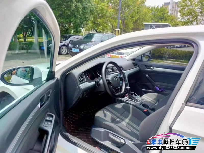 18年大众凌渡轿车抵押车出售