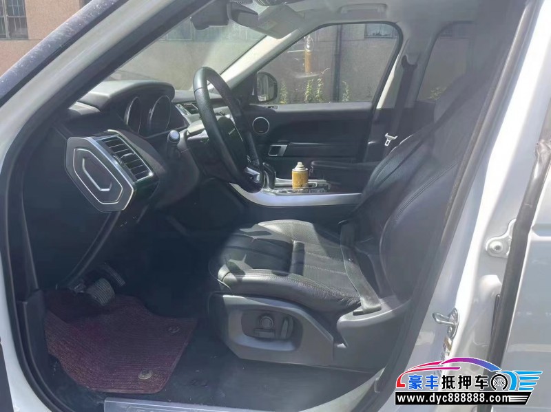 17年路虎揽胜运动轿车抵押车出售