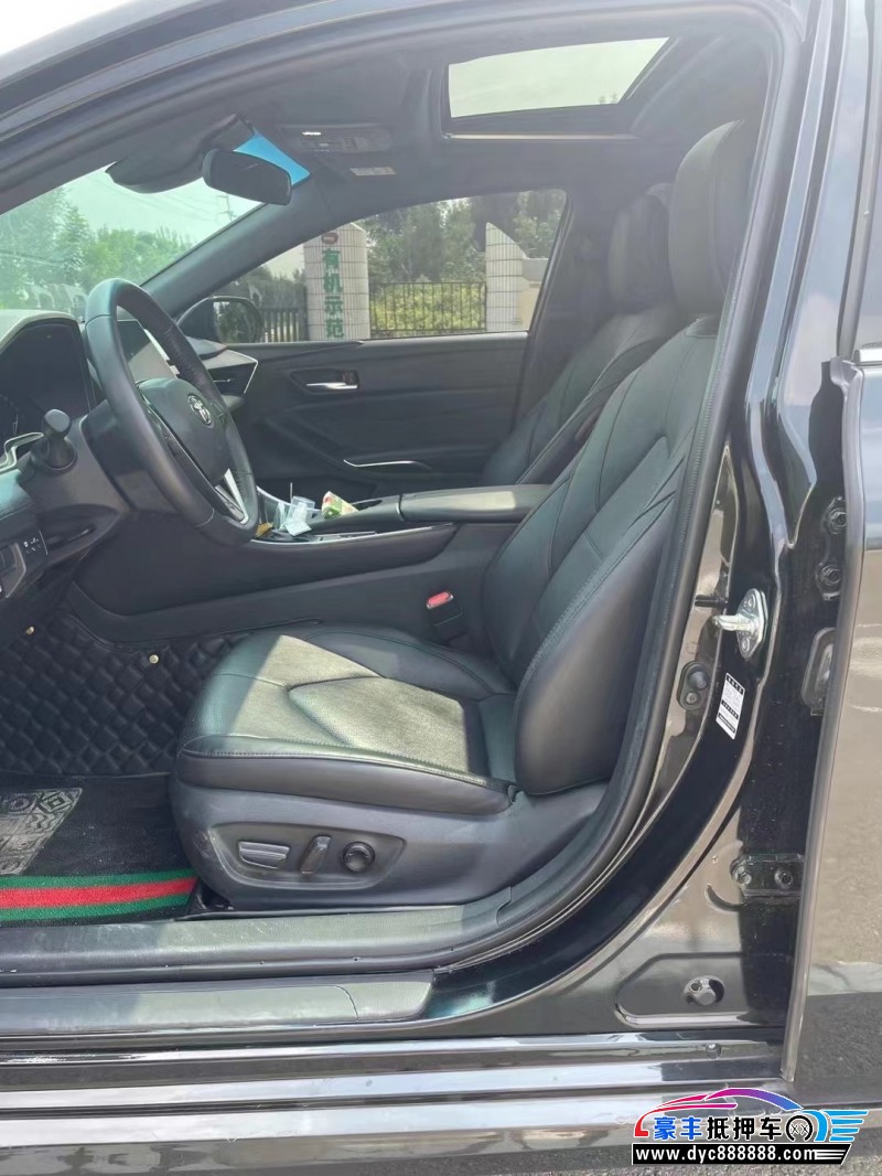 22年丰田亚洲龙轿车抵押车出售