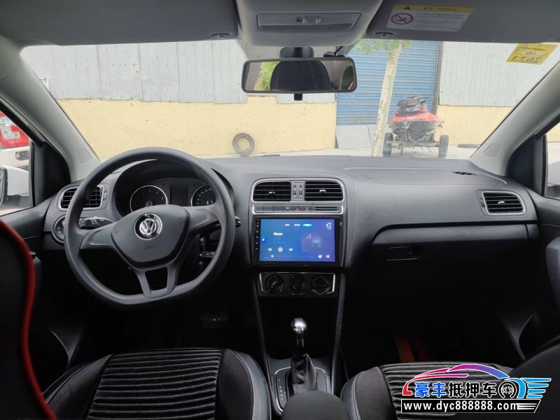 15年大众polo轿车抵押车出售