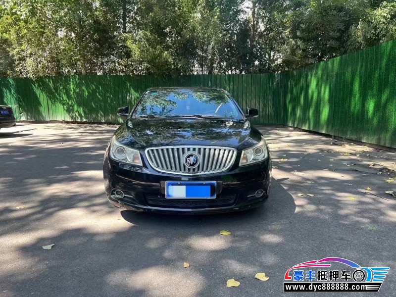 10年别克君越轿车抵押车出售