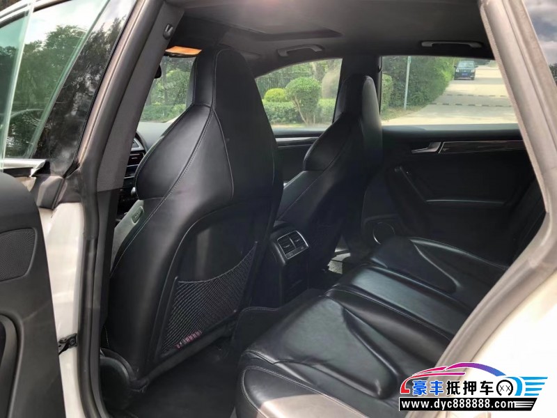 12年奥迪S5轿车抵押车出售