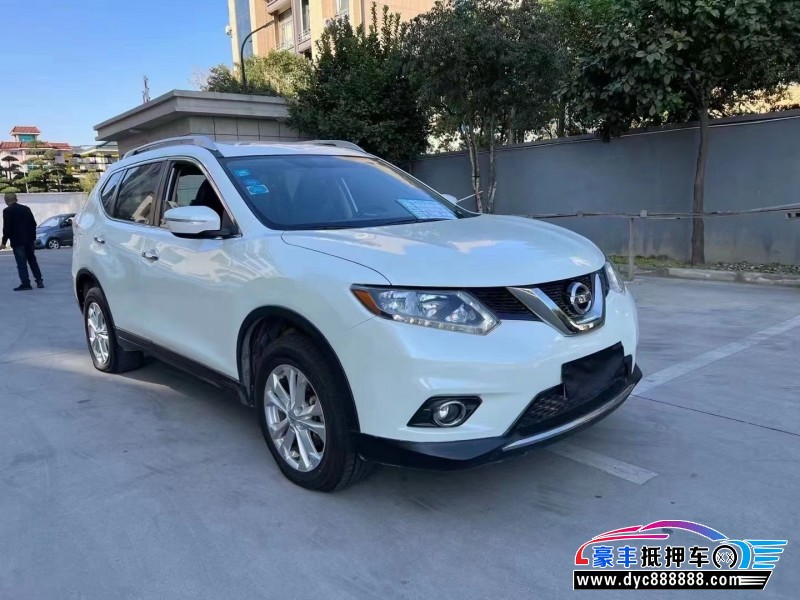 17年日产奇骏轿车抵押车出售