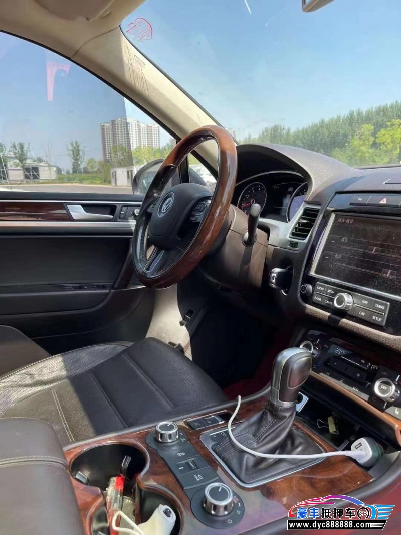 15年大众途锐SUV抵押车出售