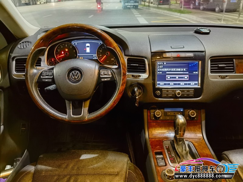 14年大众途锐SUV抵押车出售