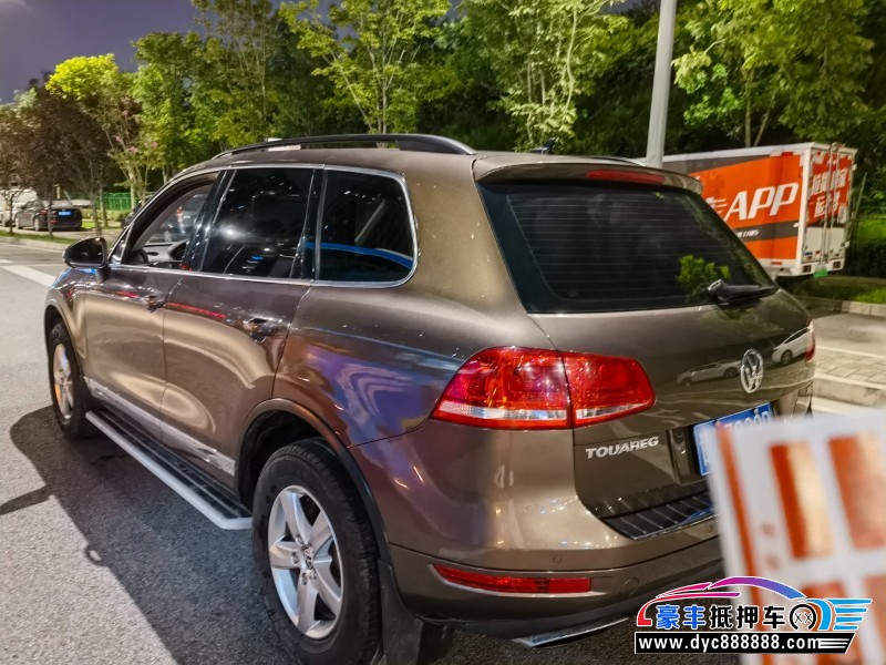 14年大众途锐SUV抵押车出售