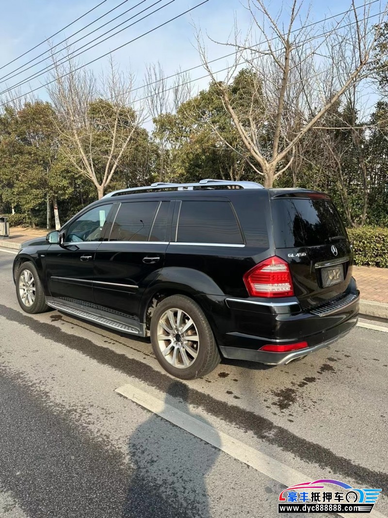 12年奔驰GL轿车抵押车出售
