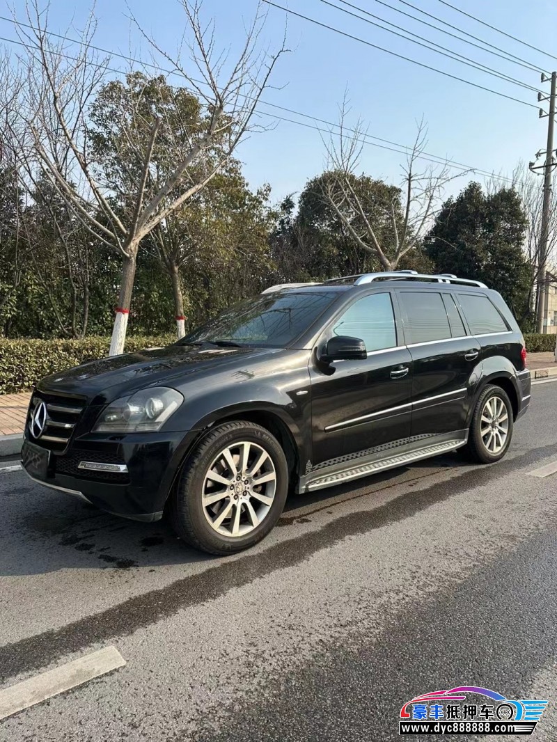 12年奔驰GL轿车抵押车出售