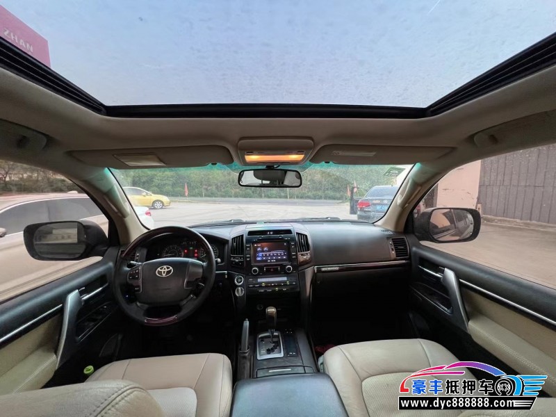 12年丰田兰德酷路泽轿车抵押车出售