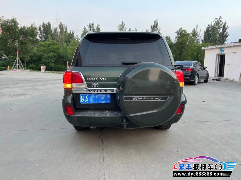 12年丰田兰德酷路泽轿车抵押车出售