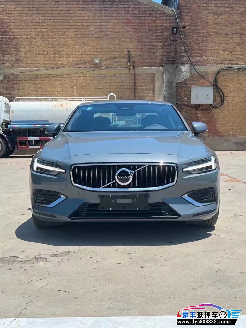 23年沃尔沃S60轿车抵押车出售