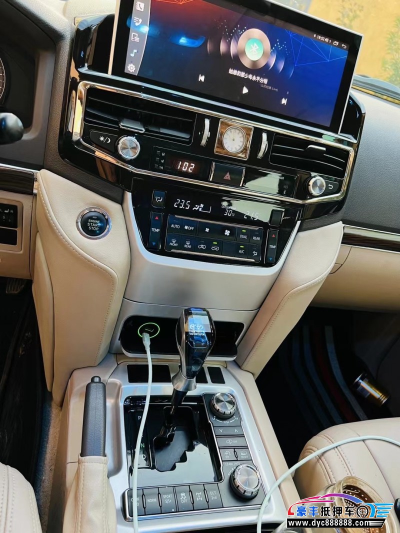 15年丰田兰德酷路泽轿车抵押车出售