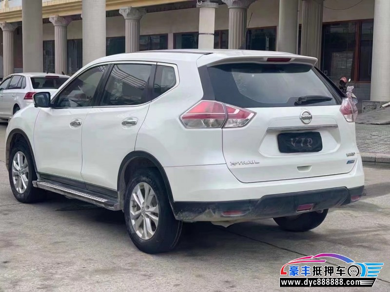 16年日产奇骏SUV抵押车出售