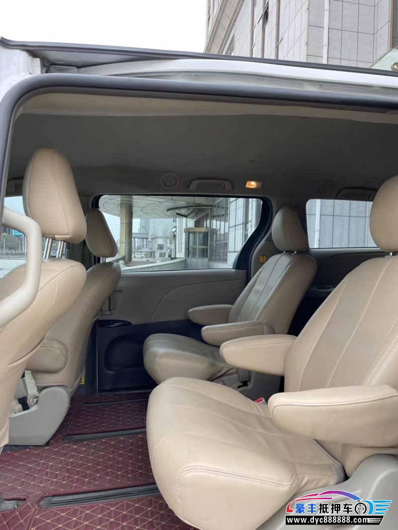 13年丰田塞纳MPV抵押车出售