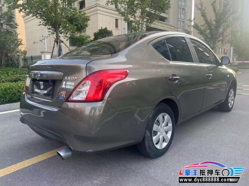 16年日产阳光轿车抵押车出售