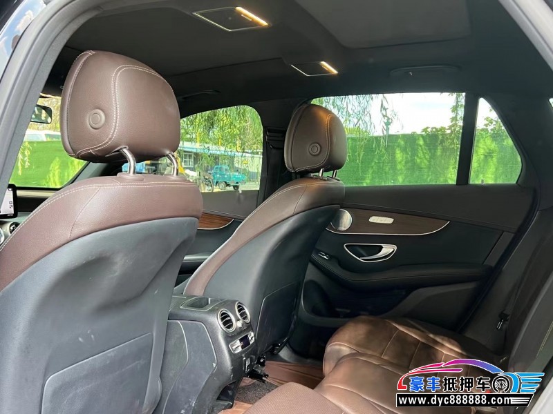 21年奔驰GLC轿车抵押车出售