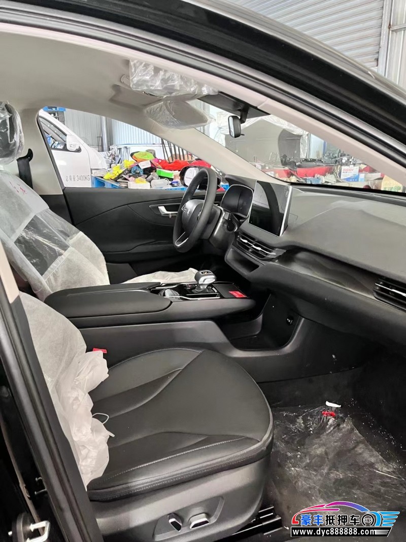 23年红旗EQM5轿车抵押车出售