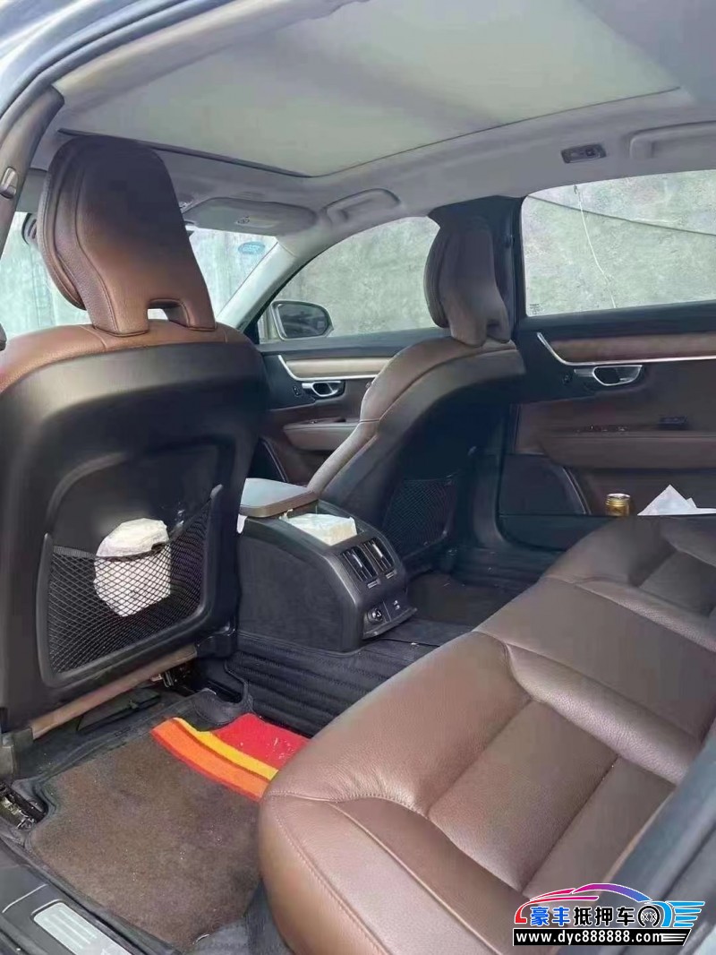 19年沃尔沃S90轿车抵押车出售