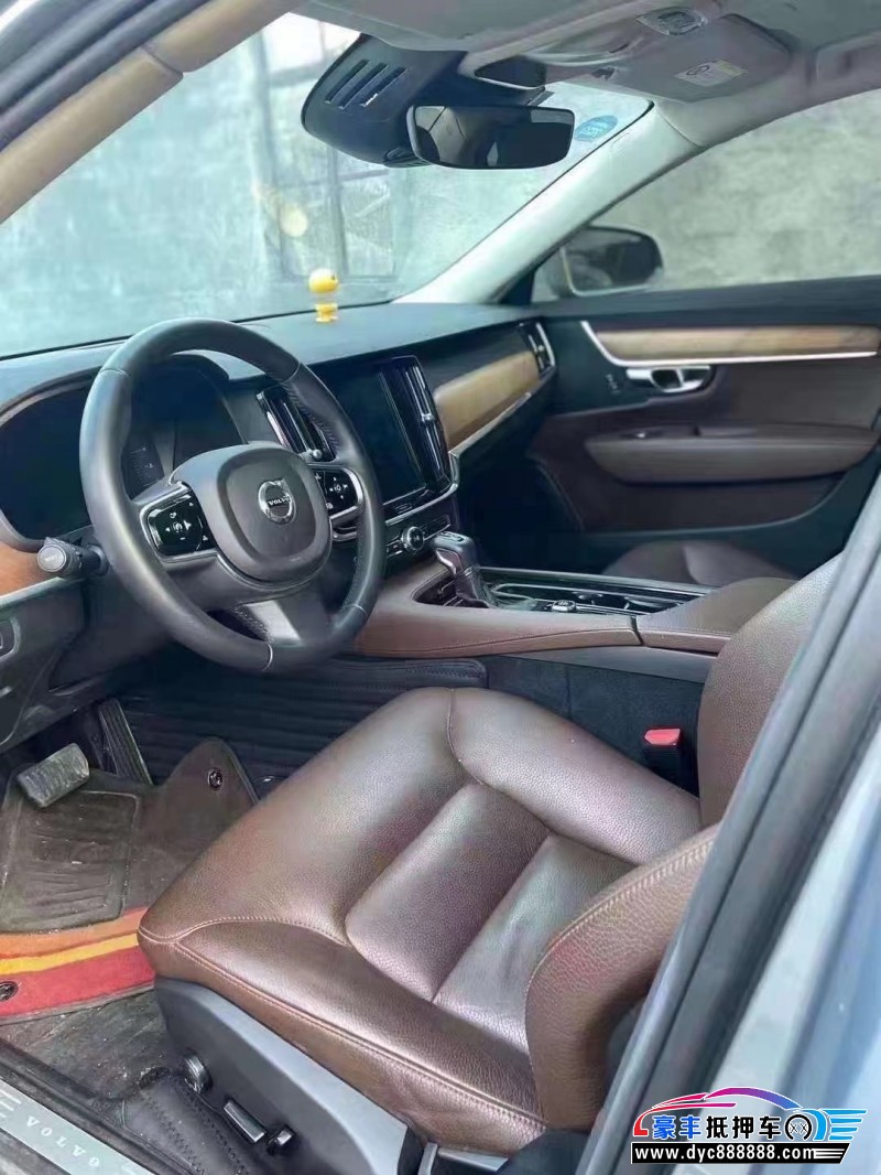 19年沃尔沃S90轿车抵押车出售