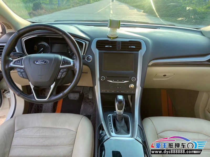 13年福特蒙迪欧轿车抵押车出售