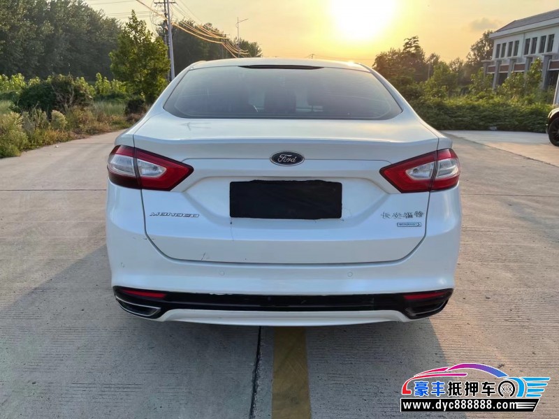 13年福特蒙迪欧轿车抵押车出售