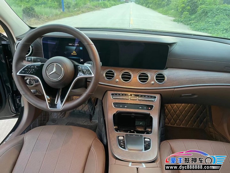 22年奔驰E轿车抵押车出售