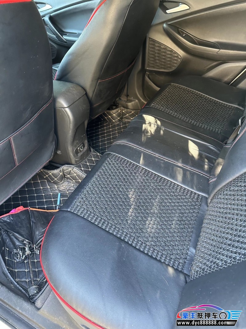 20年雪佛兰创酷轿车抵押车出售