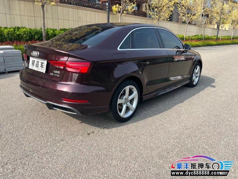 17年奥迪A3轿车抵押车出售