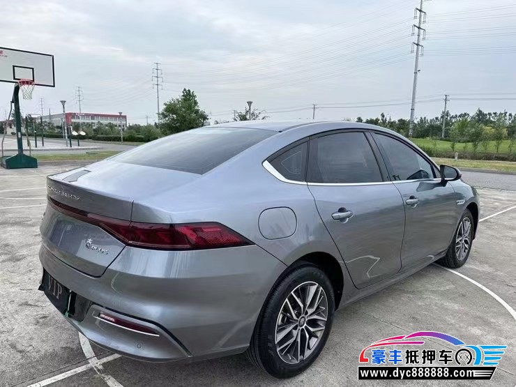 22年比亚迪秦轿车抵押车出售